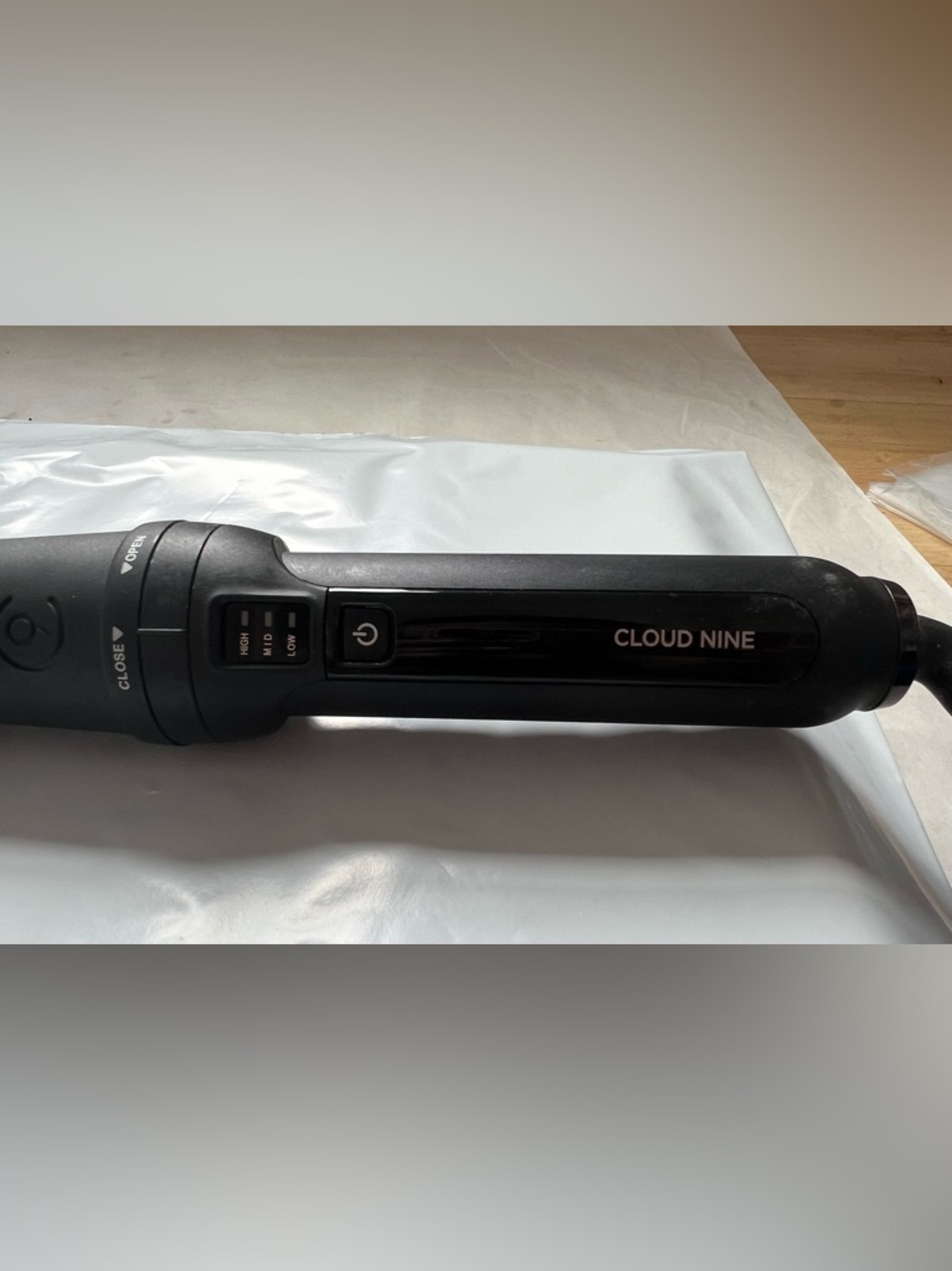 Cloud Nine C9 Hair Curler Professional Styling Tool for Smooth Curls No glove - Picture 2 of 4